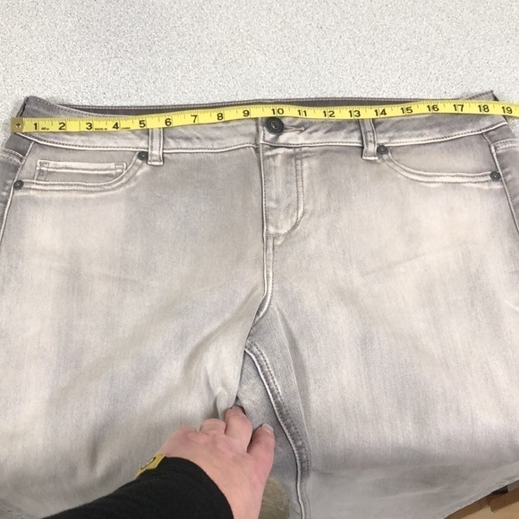 Maurice's Stretch Jeans - Picture 9 of 11